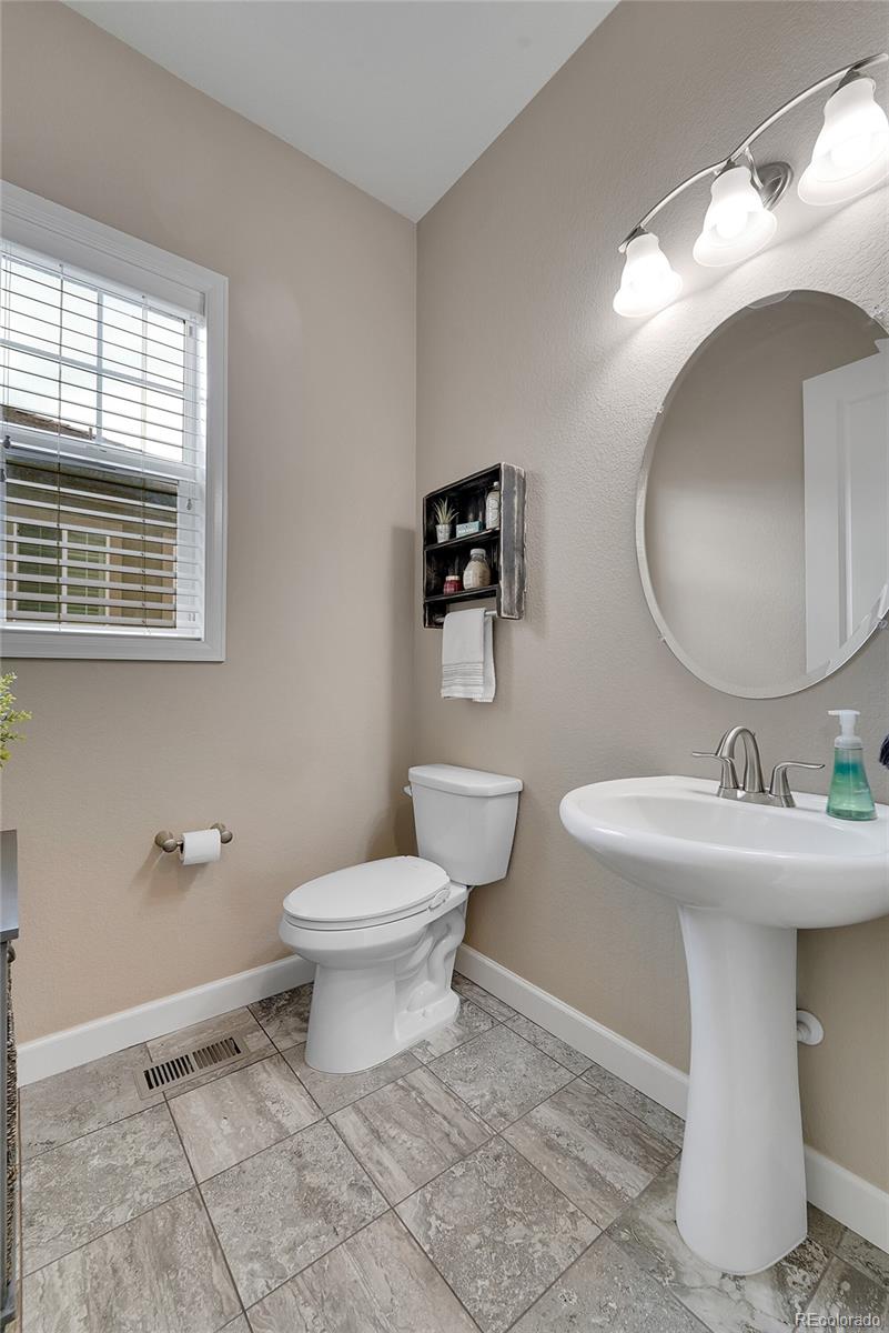 MLS Image #20 for 27615 e moraine drive,aurora, Colorado