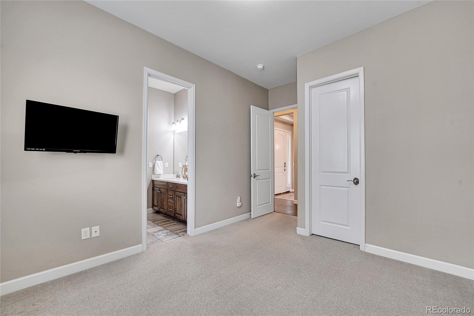 MLS Image #23 for 27615 e moraine drive,aurora, Colorado