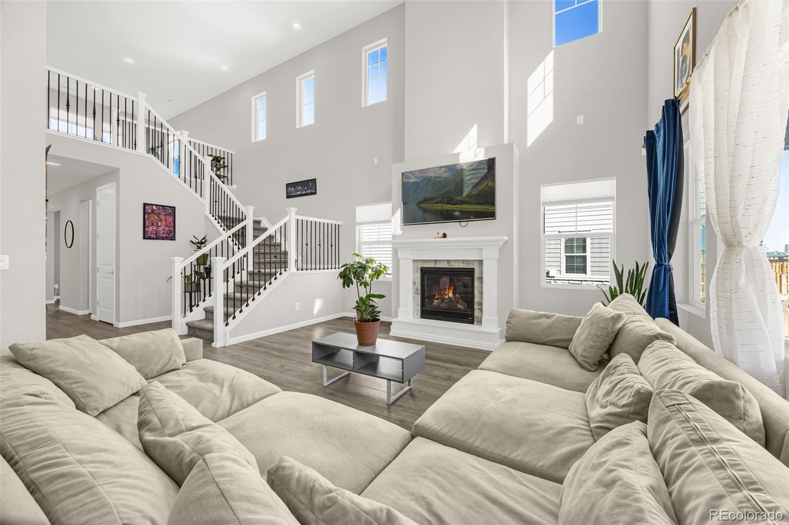 MLS Image #6 for 118 n newcastle way,aurora, Colorado