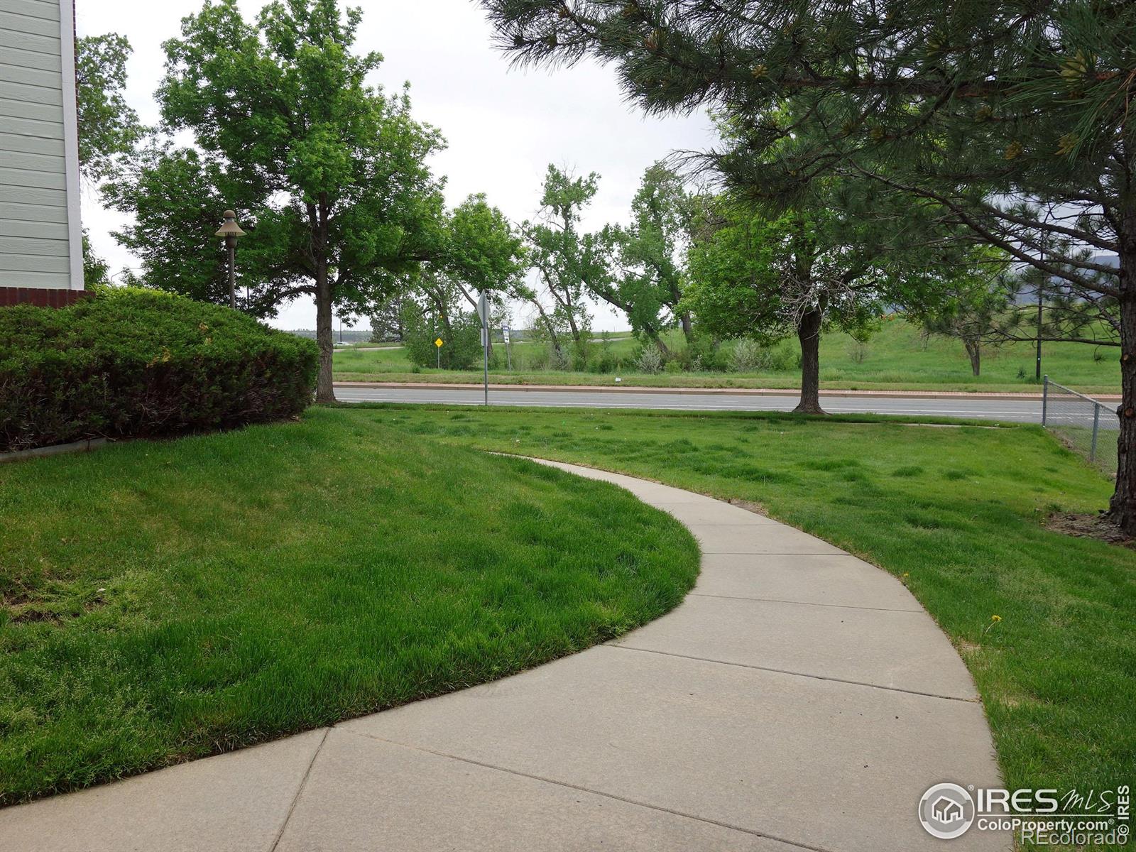 MLS Image #18 for 33 s boulder circle,boulder, Colorado