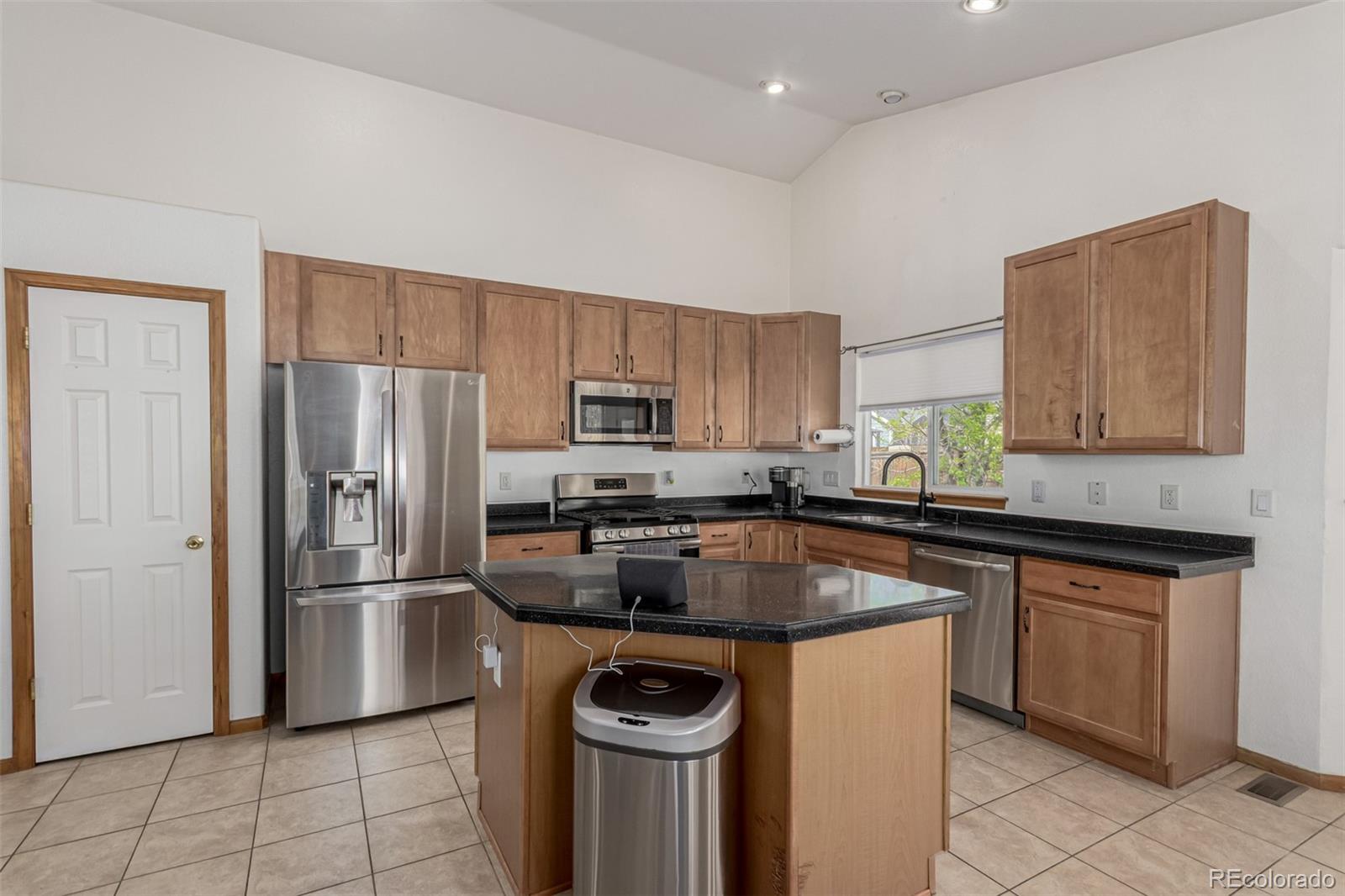 MLS Image #12 for 16257 e 105th circle,commerce city, Colorado
