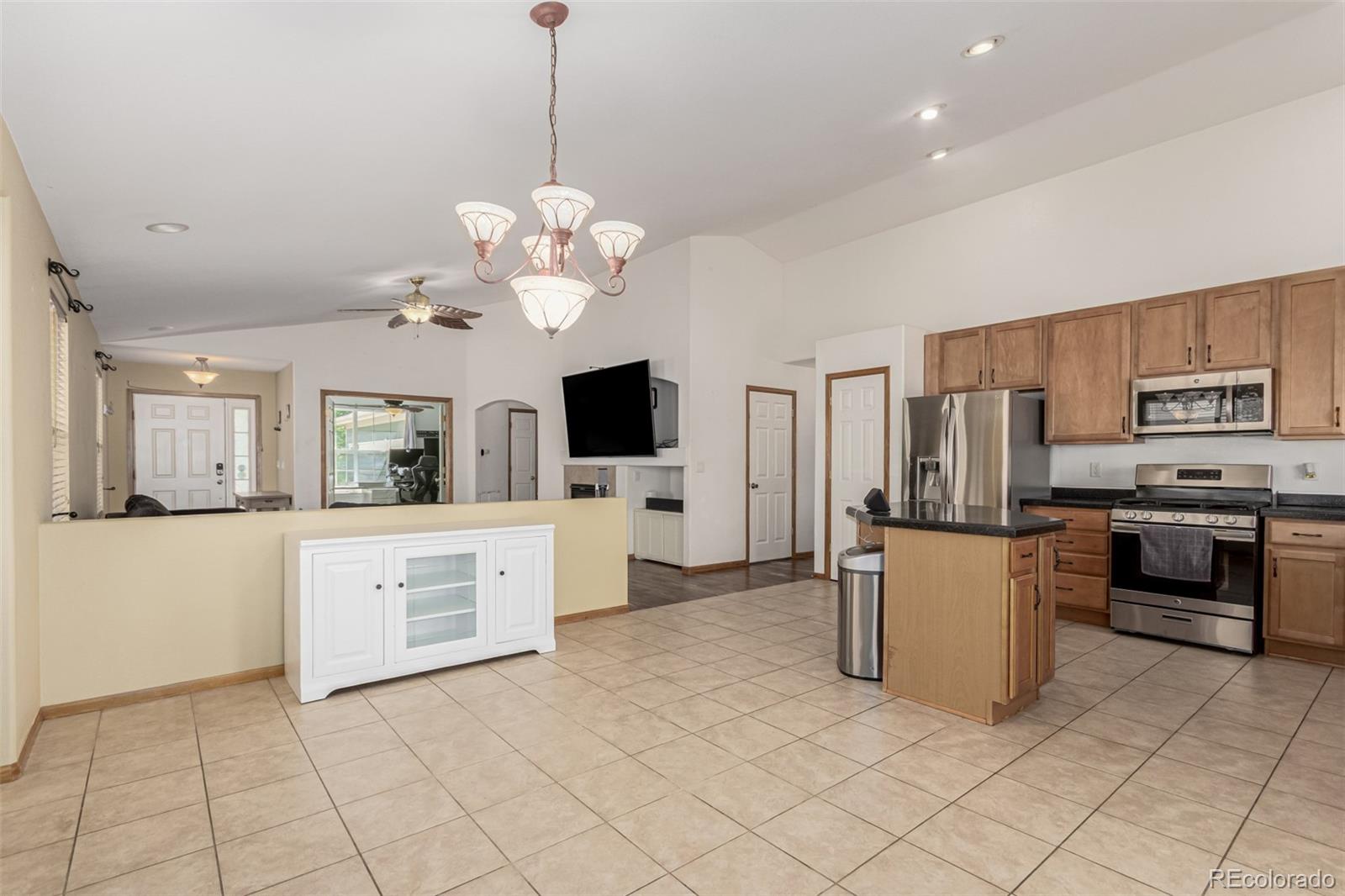 MLS Image #9 for 16257 e 105th circle,commerce city, Colorado
