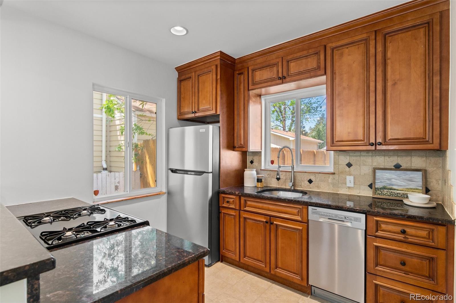 MLS Image #10 for 1177  wabash street,denver, Colorado