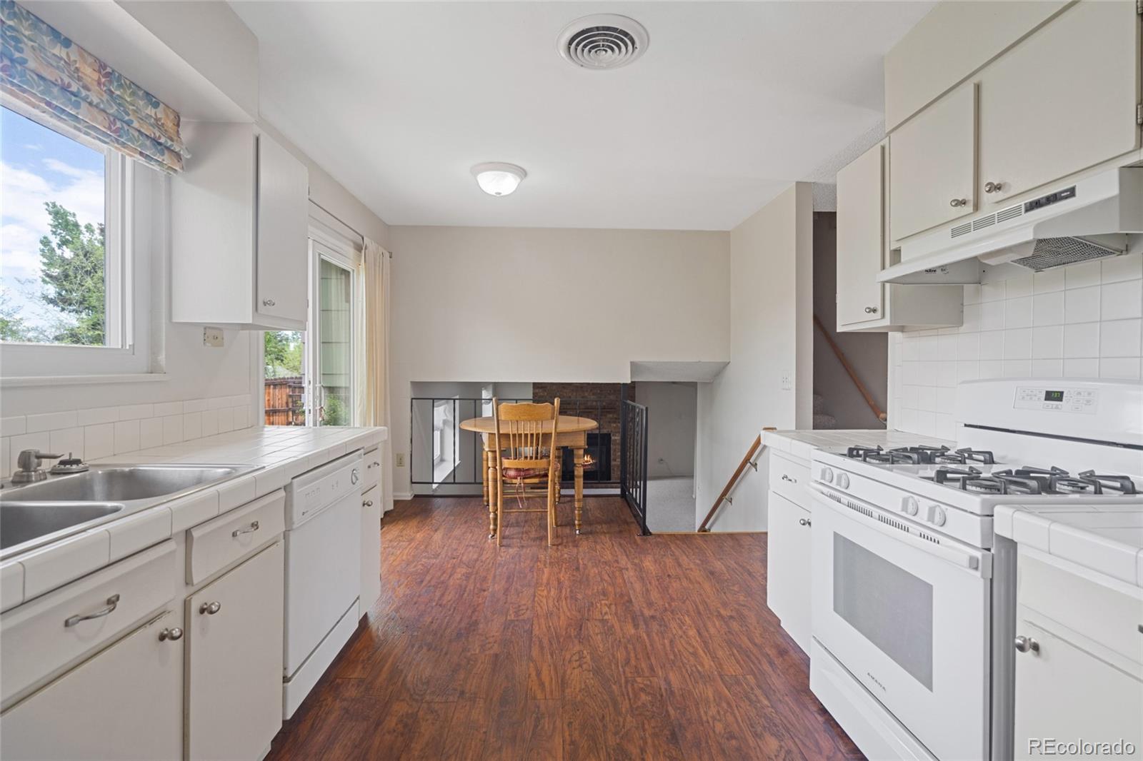MLS Image #6 for 2453 s memphis way,aurora, Colorado