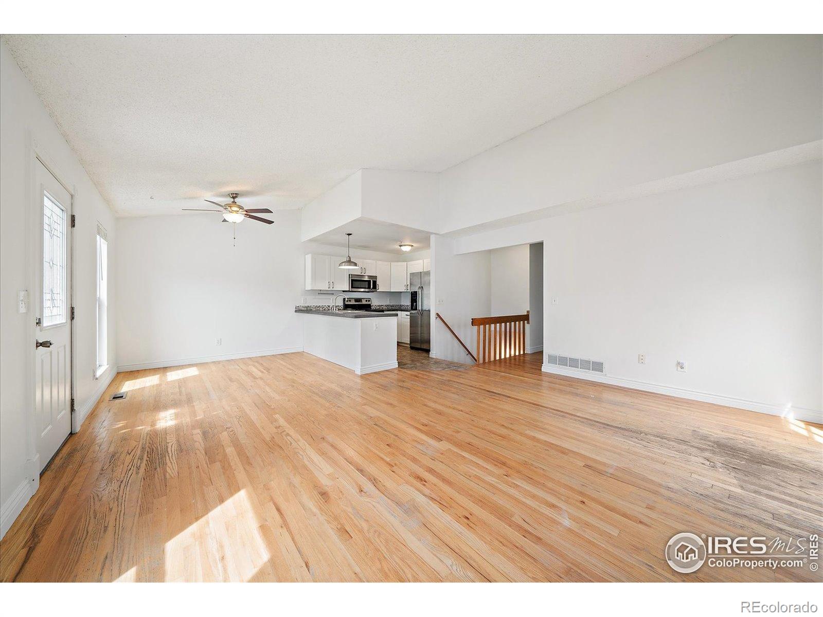 MLS Image #5 for 904  clover circle,lafayette, Colorado