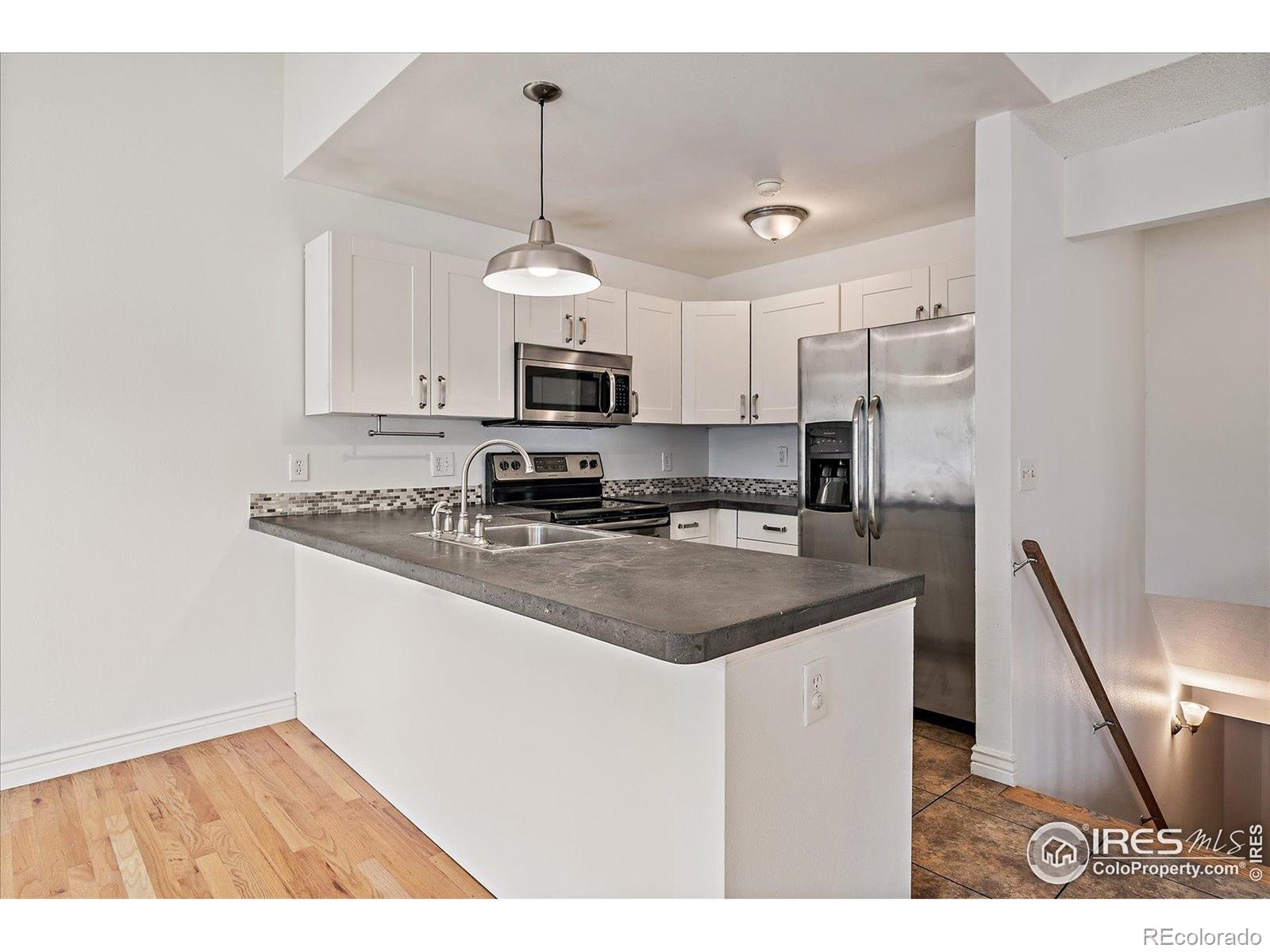 MLS Image #9 for 904  clover circle,lafayette, Colorado
