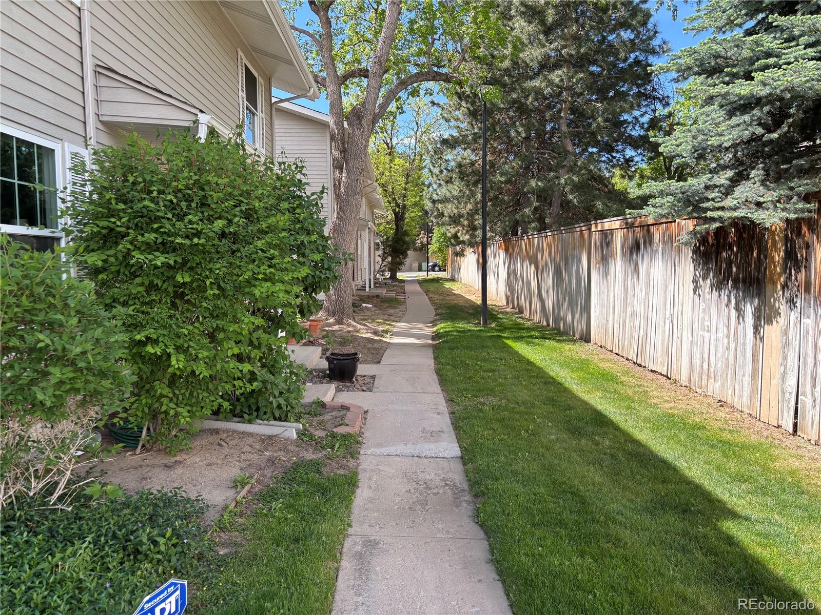 MLS Image #2 for 1967 s oakland way ,aurora, Colorado