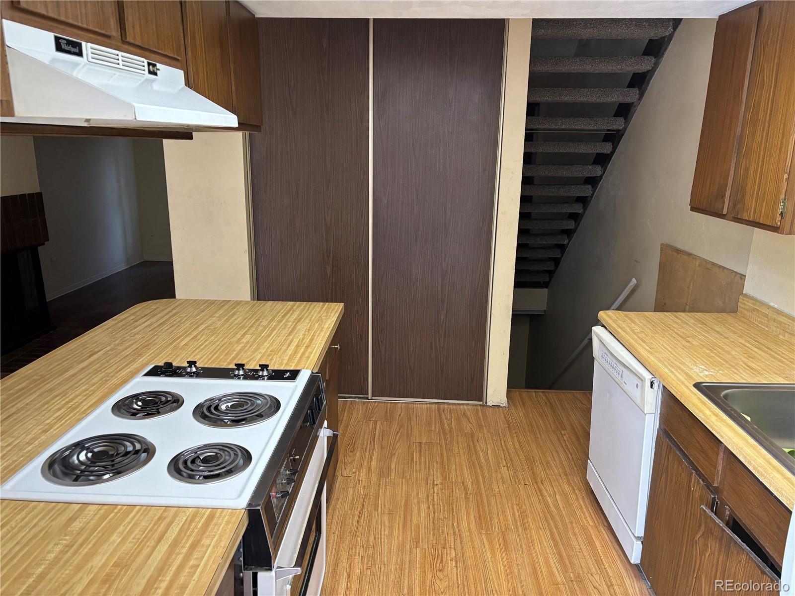 MLS Image #4 for 1967 s oakland way ,aurora, Colorado