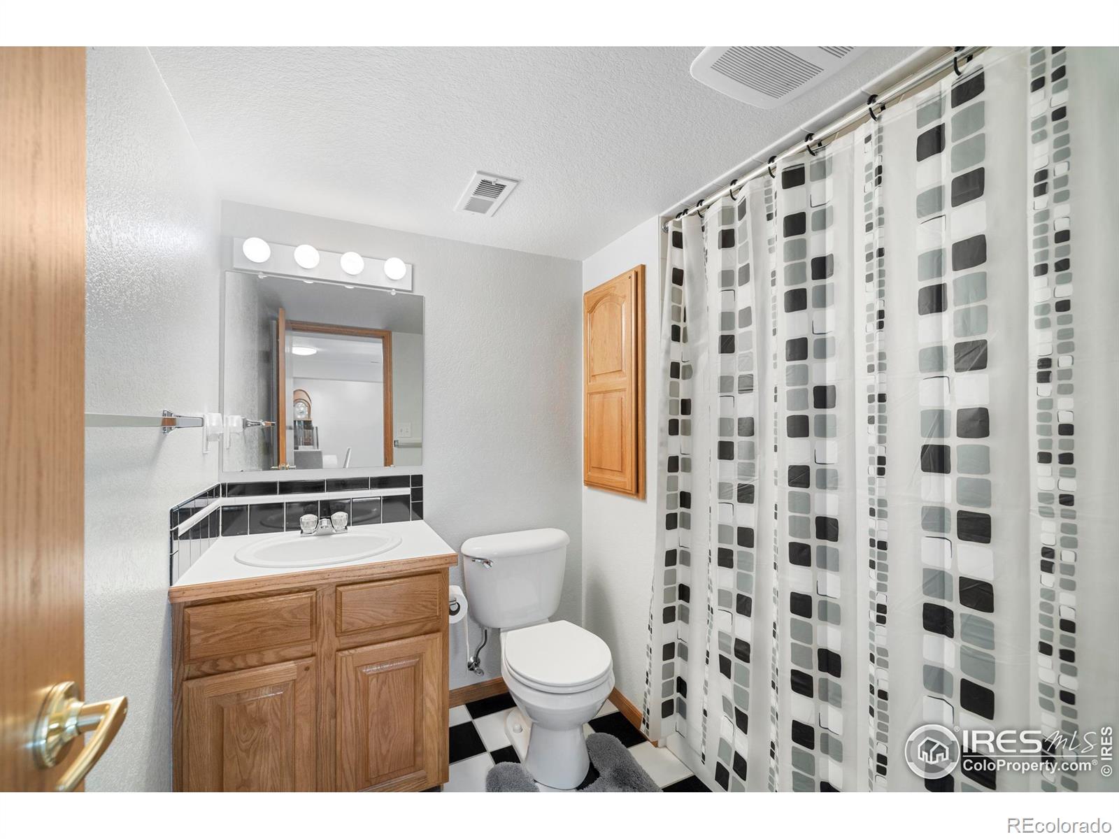 MLS Image #34 for 906  province road,fort collins, Colorado