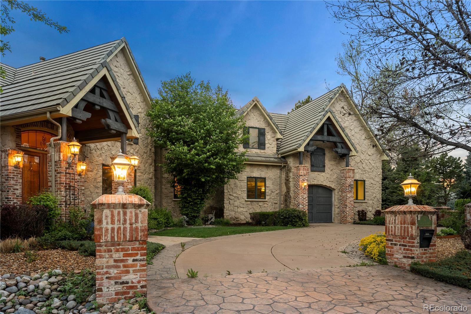 MLS Image #1 for 4  redhawk run,englewood, Colorado