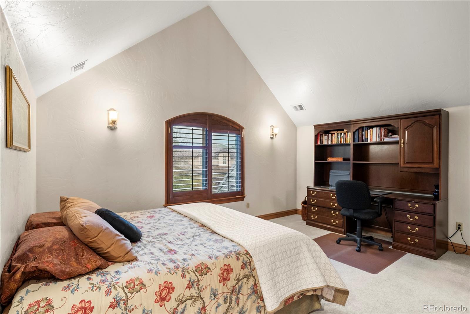 MLS Image #42 for 4  redhawk run,englewood, Colorado