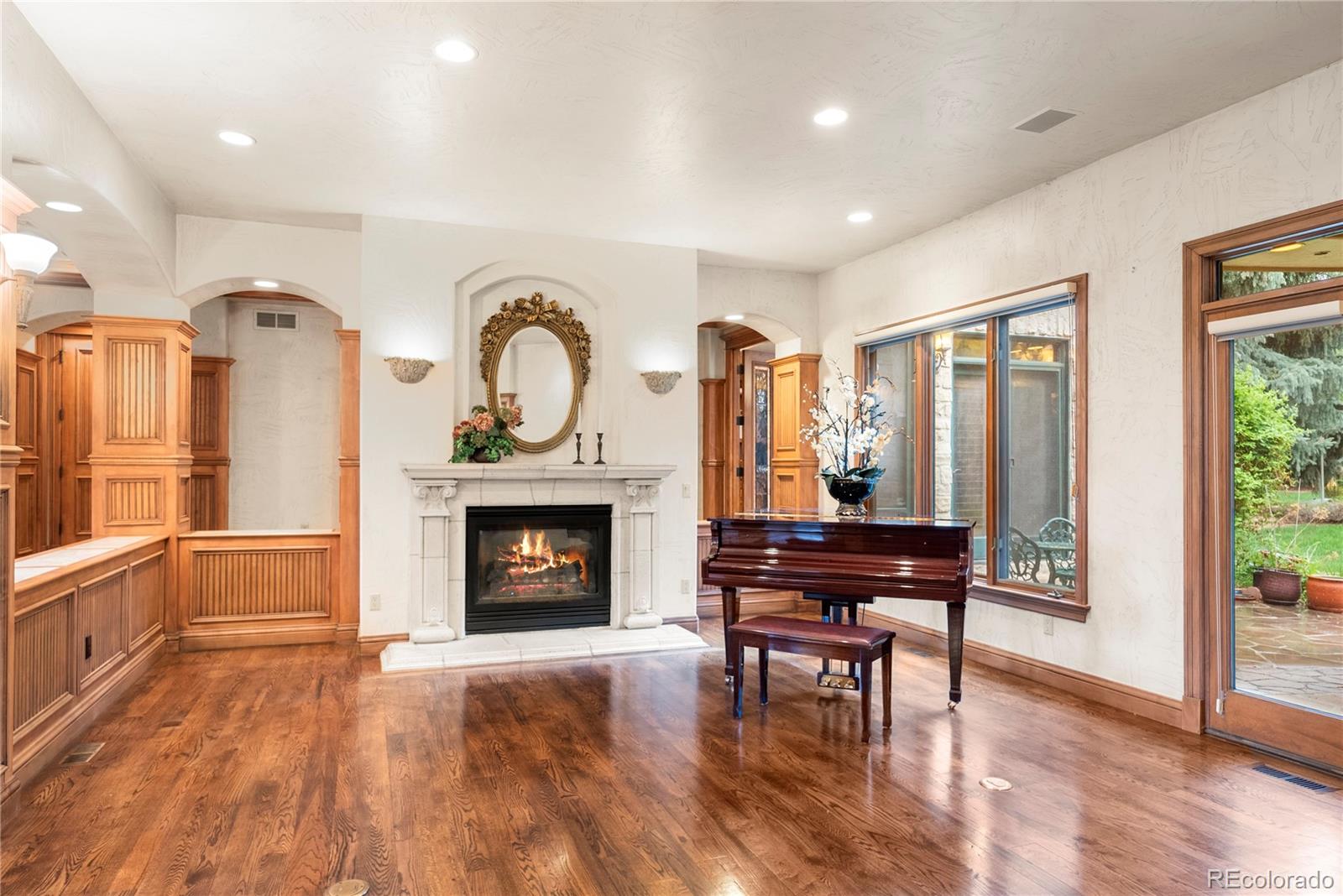 MLS Image #5 for 4  redhawk run,englewood, Colorado