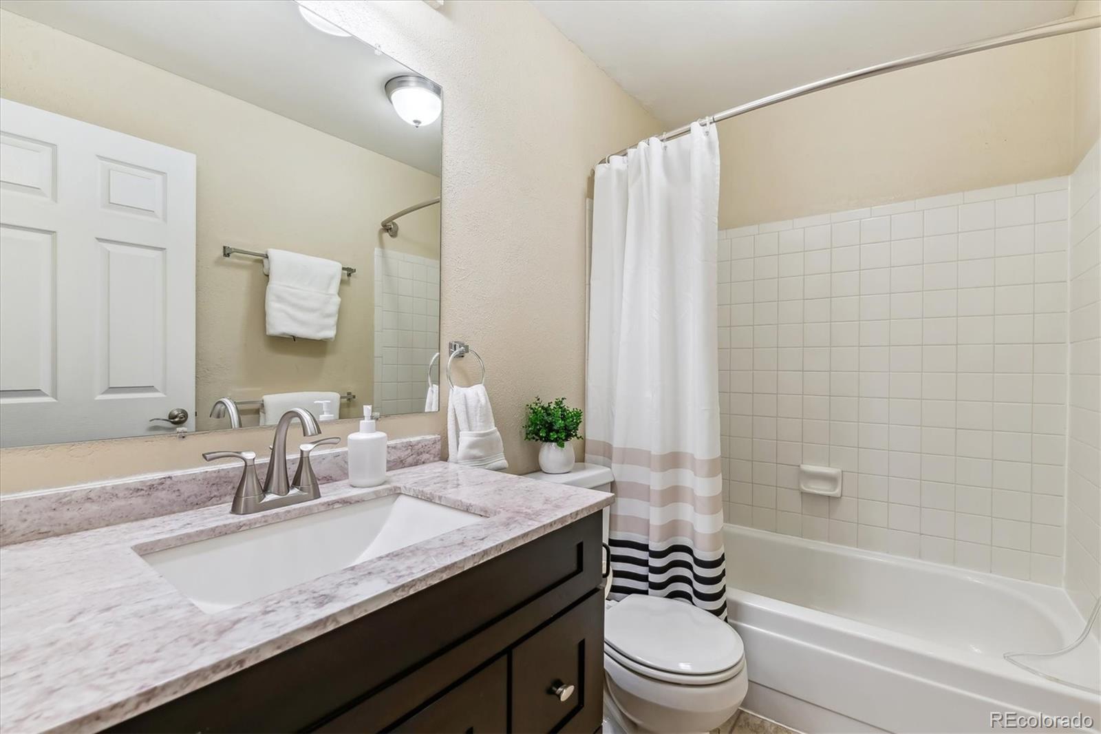 MLS Image #21 for 7724 s lafayette court,centennial, Colorado