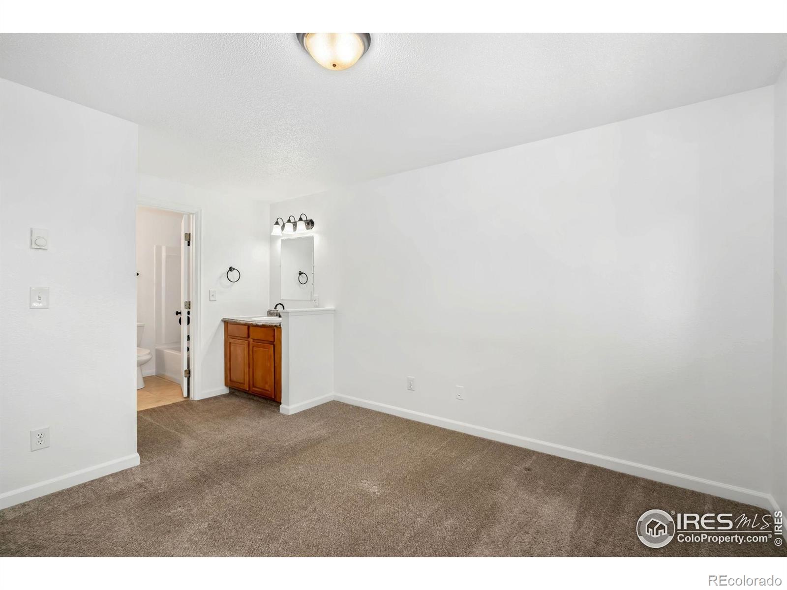 MLS Image #11 for 537 w 39th street,loveland, Colorado
