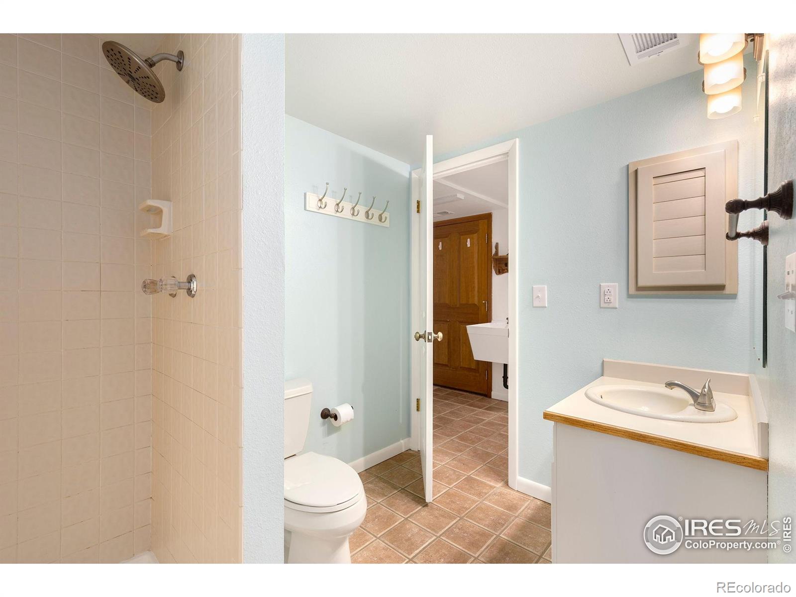MLS Image #20 for 10481  oxford road,longmont, Colorado