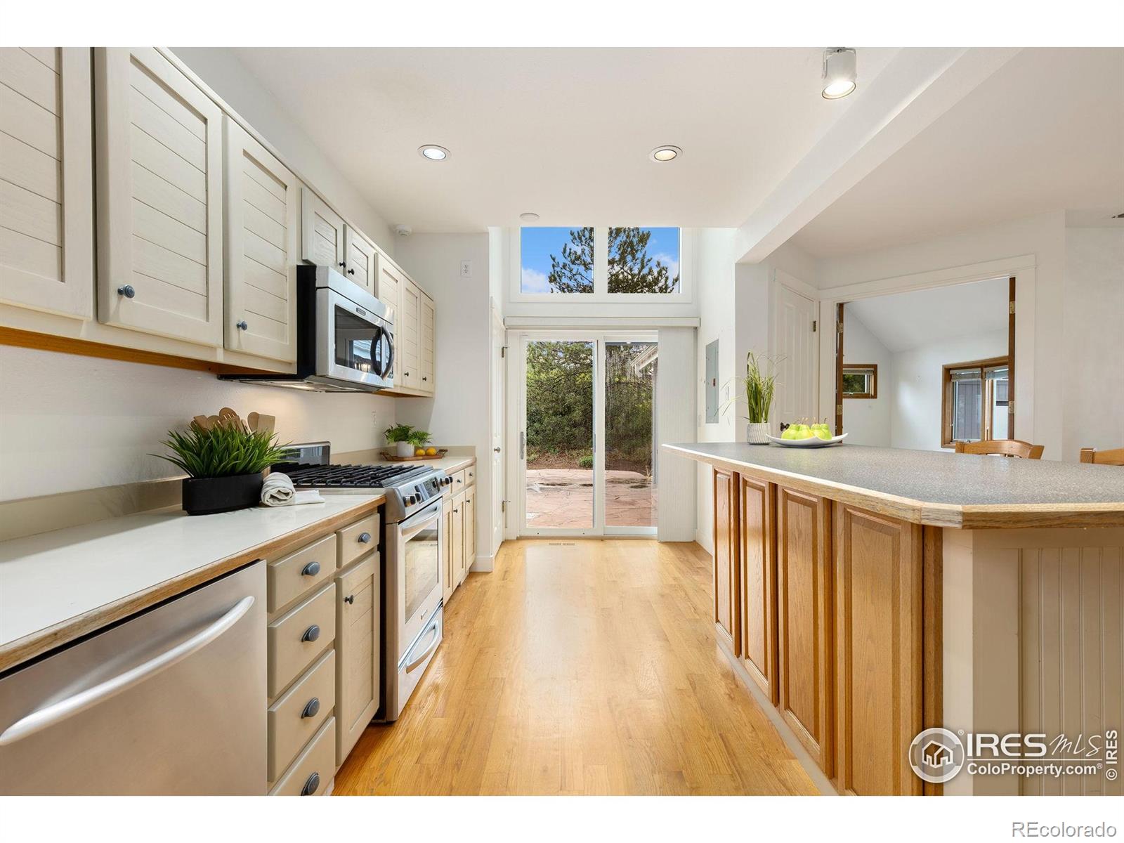 MLS Image #8 for 10481  oxford road,longmont, Colorado