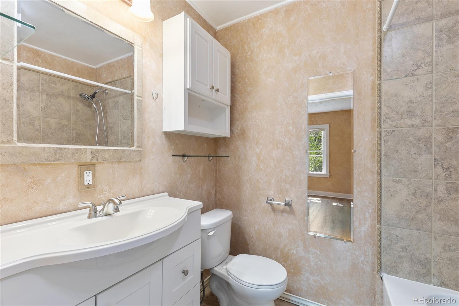 MLS Image #17 for 924 e saint vrain street,colorado springs, Colorado