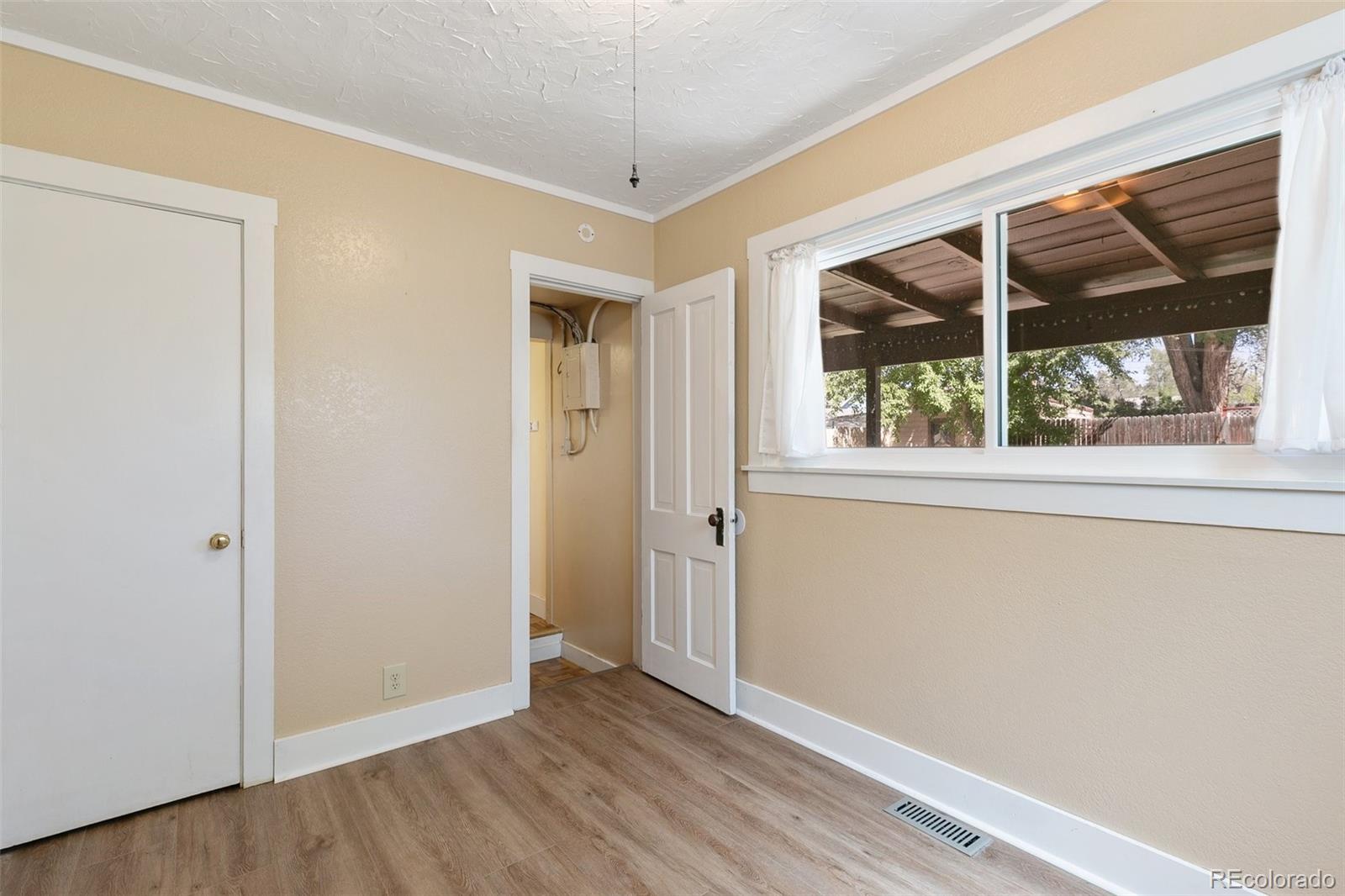 MLS Image #20 for 924 e saint vrain street,colorado springs, Colorado