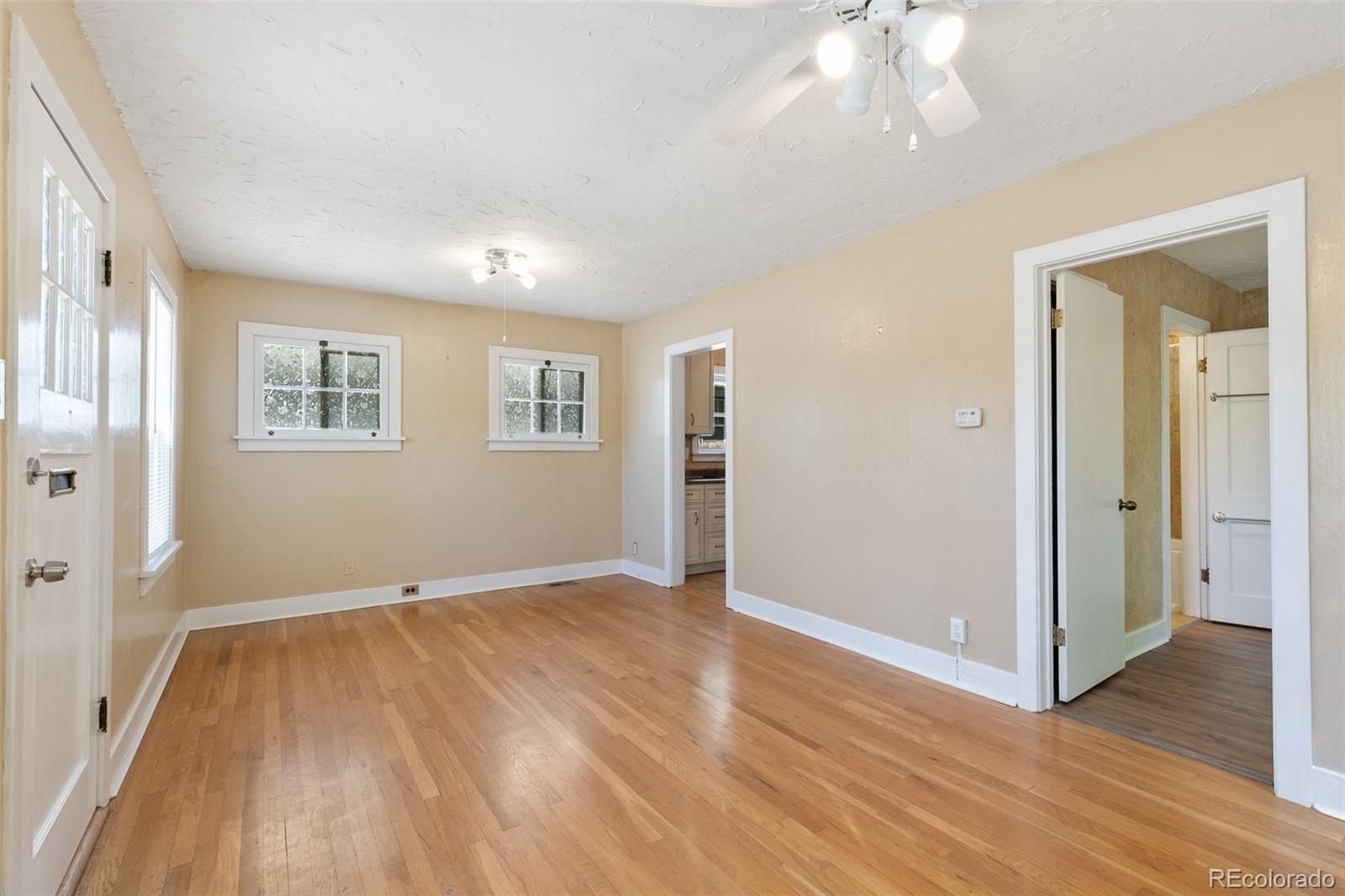 MLS Image #7 for 924 e saint vrain street,colorado springs, Colorado