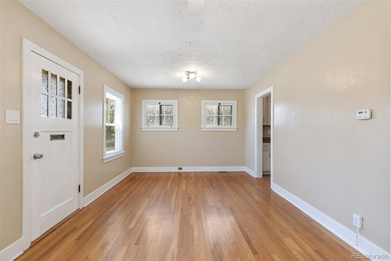 MLS Image #8 for 924 e saint vrain street,colorado springs, Colorado
