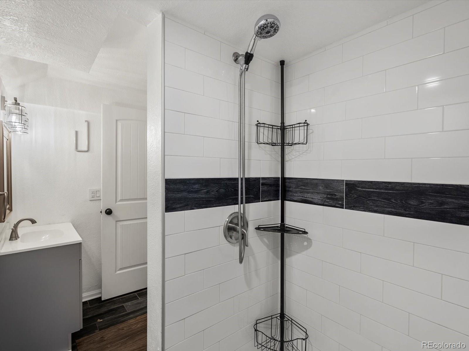 MLS Image #43 for 4484 s granby court,aurora, Colorado