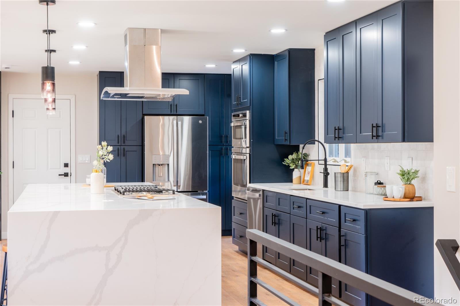 MLS Image #6 for 2745 s saint paul street,denver, Colorado