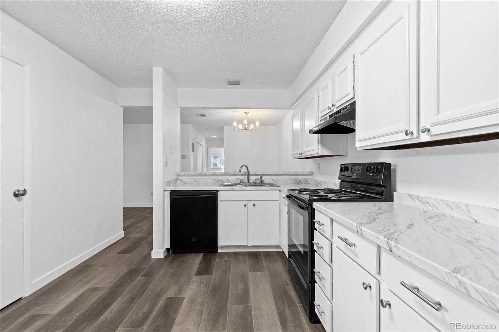 MLS Image #10 for 7220 s gaylord street,littleton, Colorado