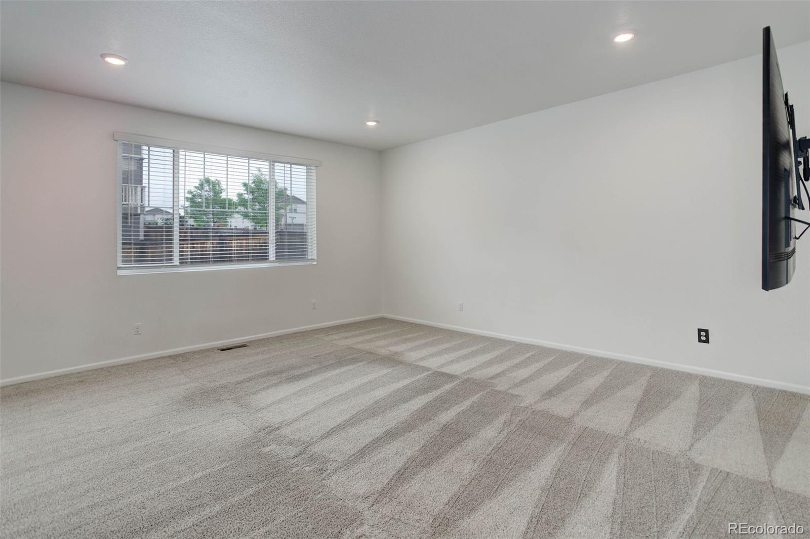 MLS Image #12 for 9250  rifle street,commerce city, Colorado