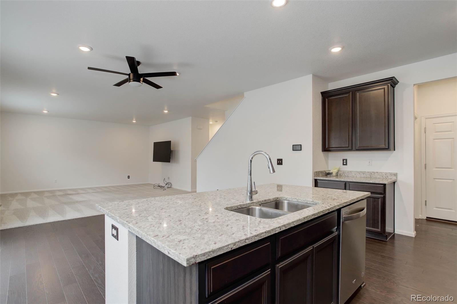 MLS Image #4 for 9250  rifle street,commerce city, Colorado