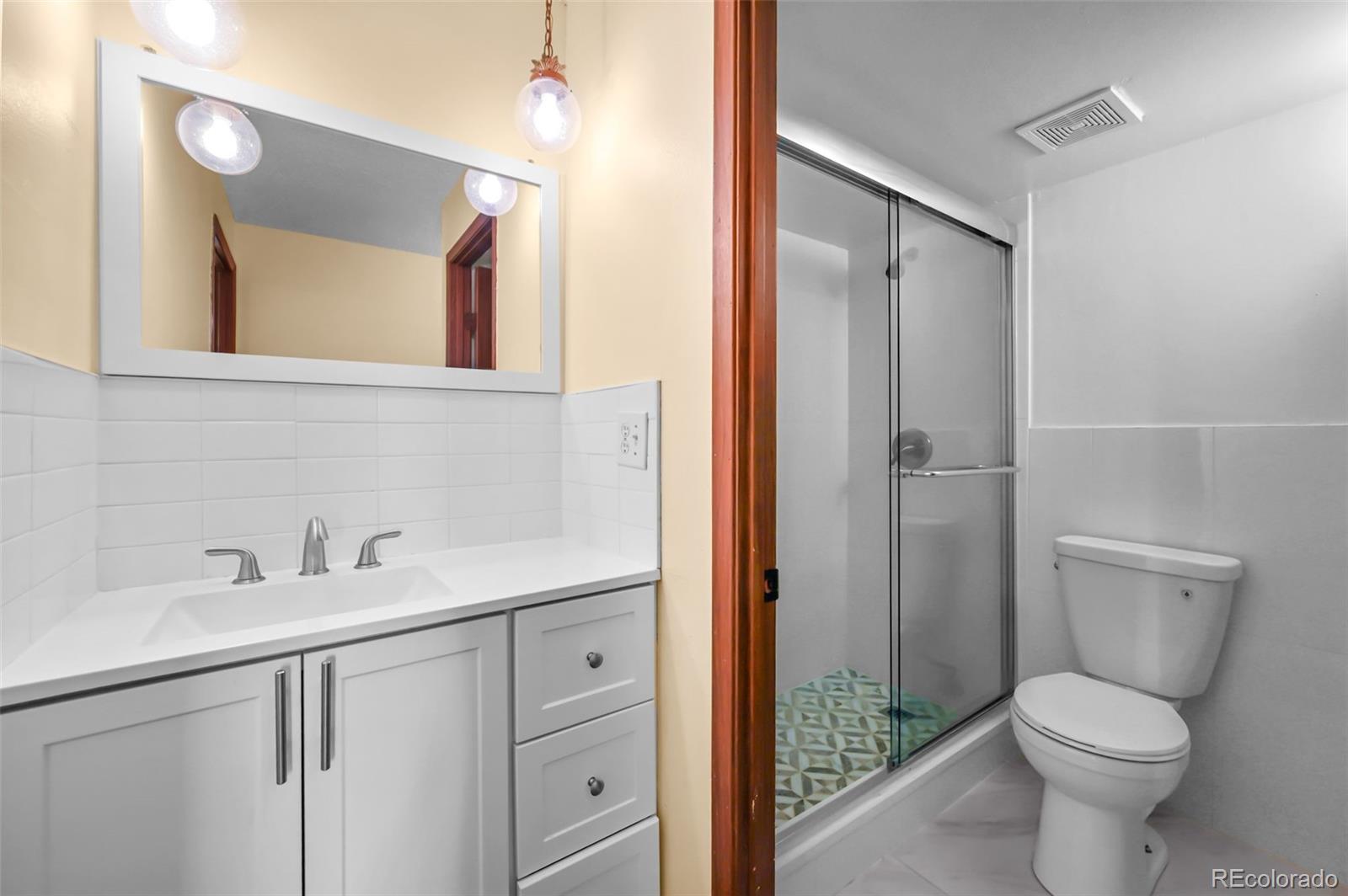MLS Image #17 for 2  adams street,denver, Colorado