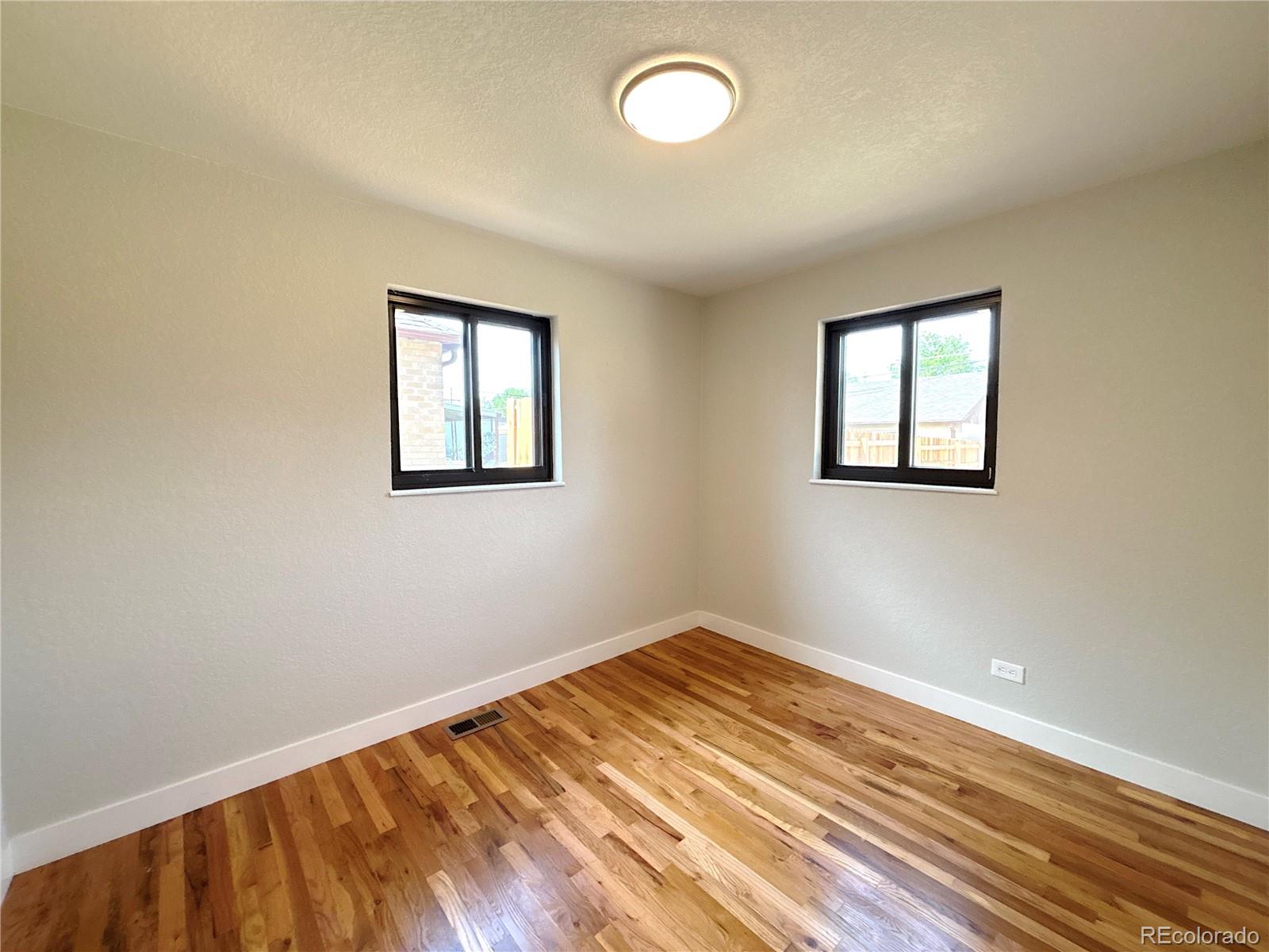 MLS Image #10 for 2895  poplar street,denver, Colorado