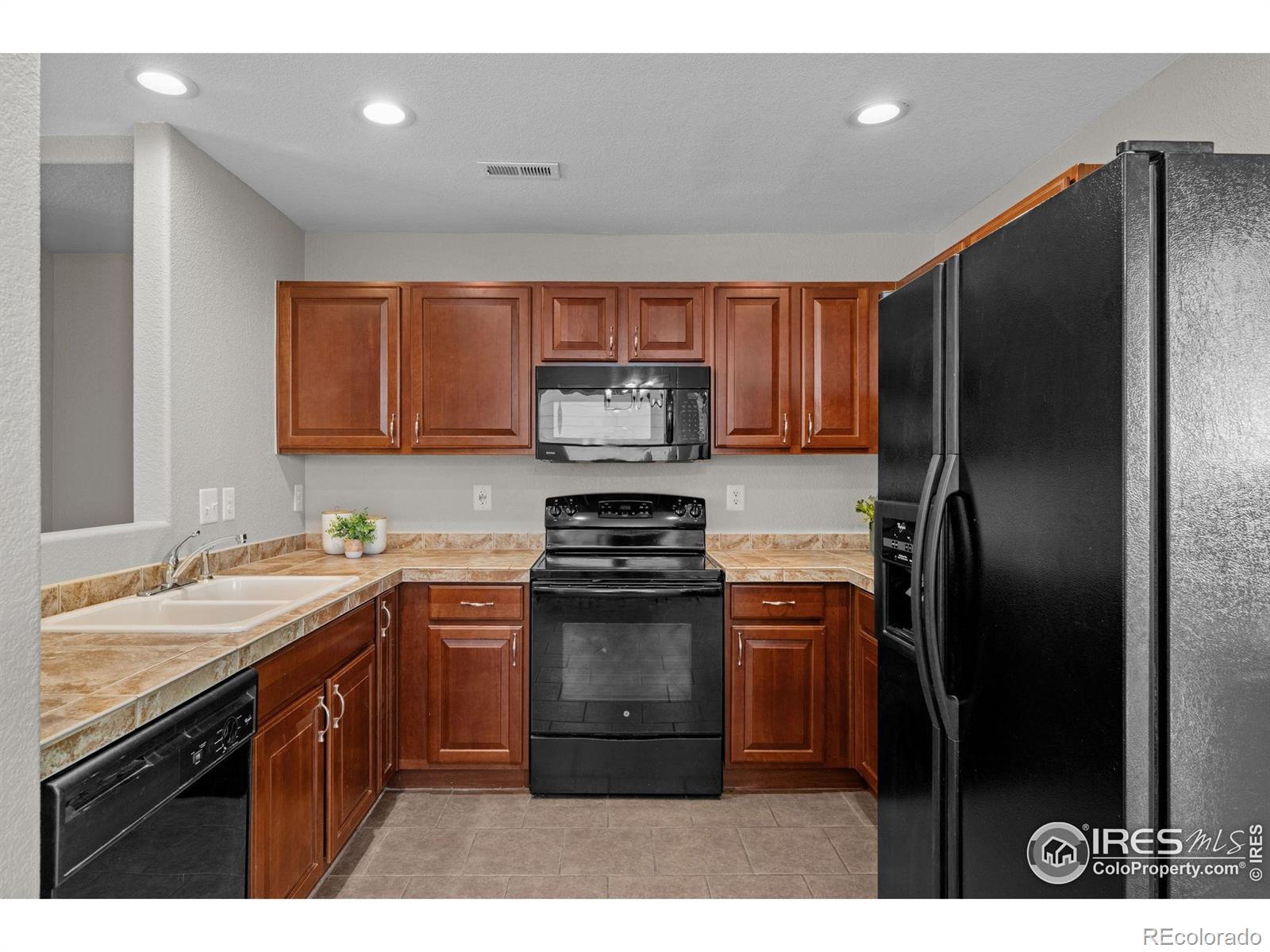 MLS Image #9 for 10667  durango place,longmont, Colorado