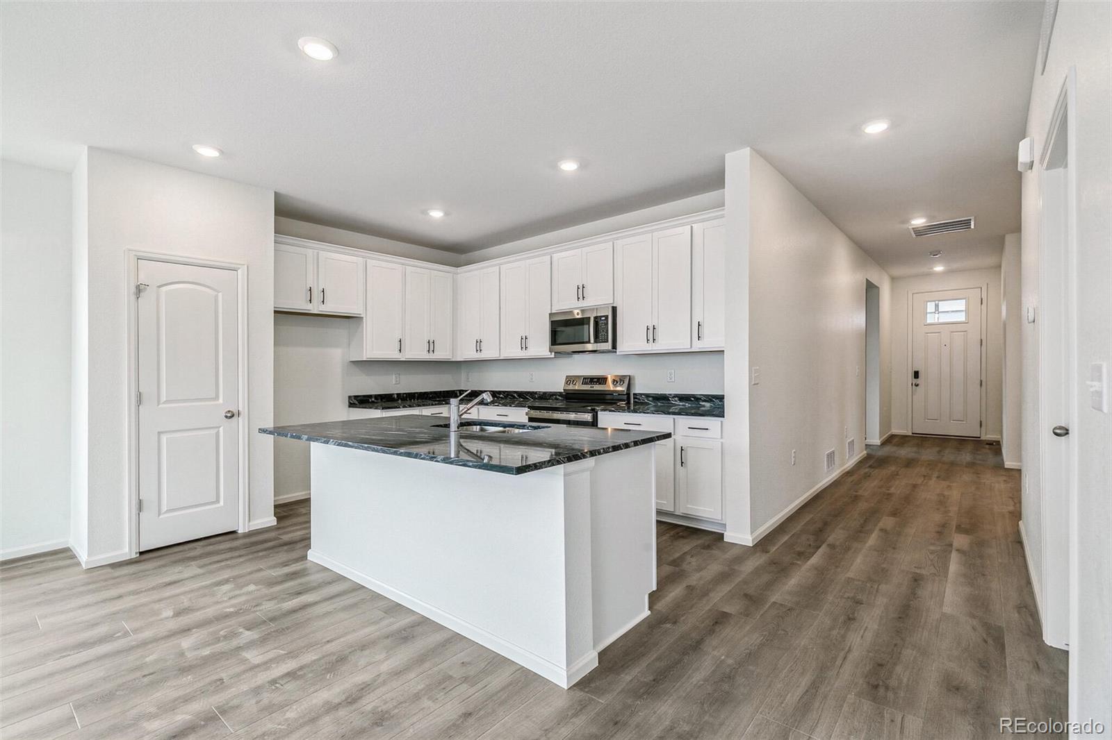 MLS Image #10 for 1613  bloom street,brighton, Colorado