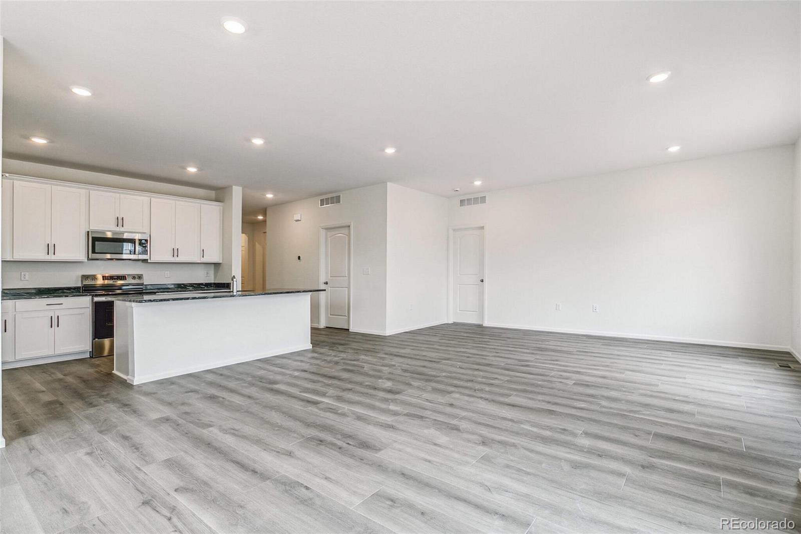 MLS Image #5 for 1613  bloom street,brighton, Colorado