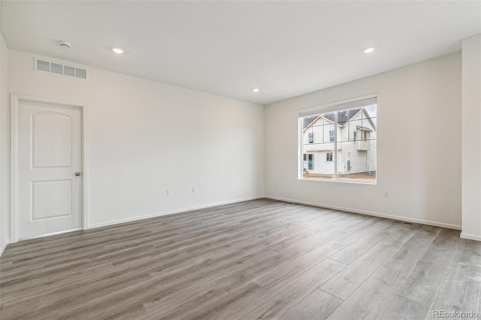 MLS Image #9 for 1613  bloom street,brighton, Colorado