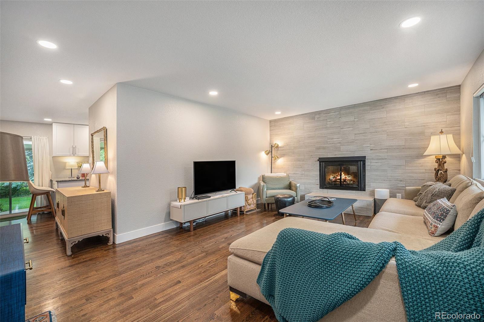 MLS Image #1 for 8299 e kenyon avenue,denver, Colorado