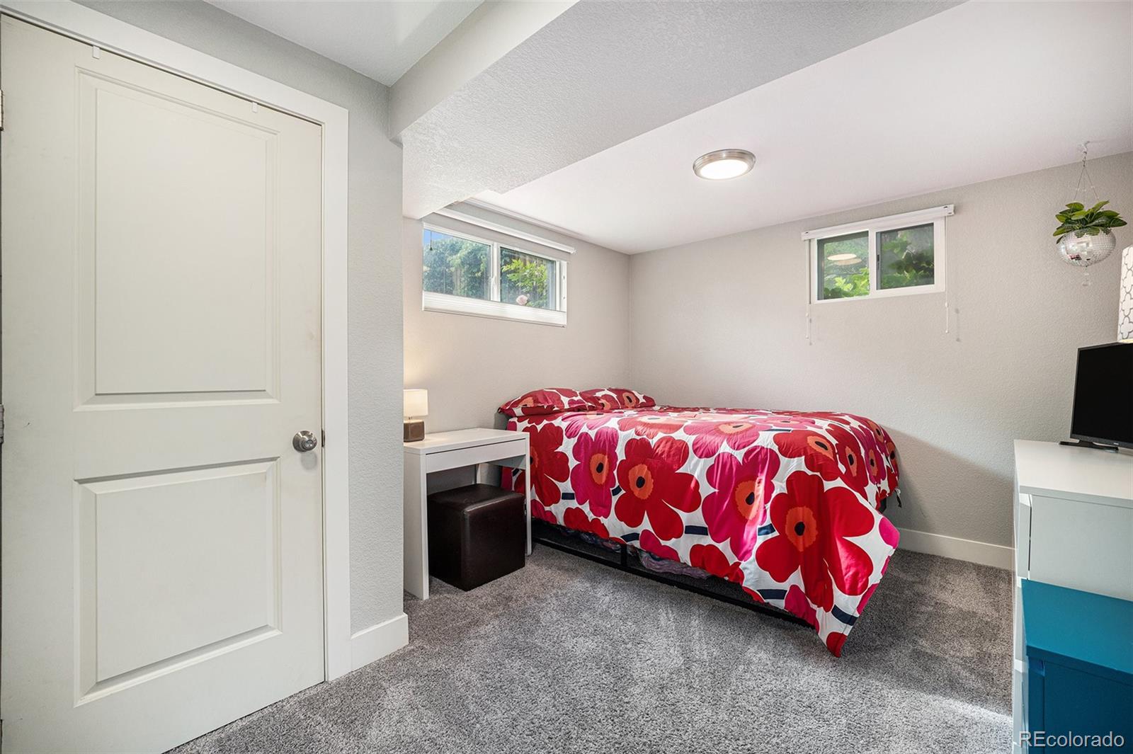 MLS Image #13 for 8299 e kenyon avenue,denver, Colorado
