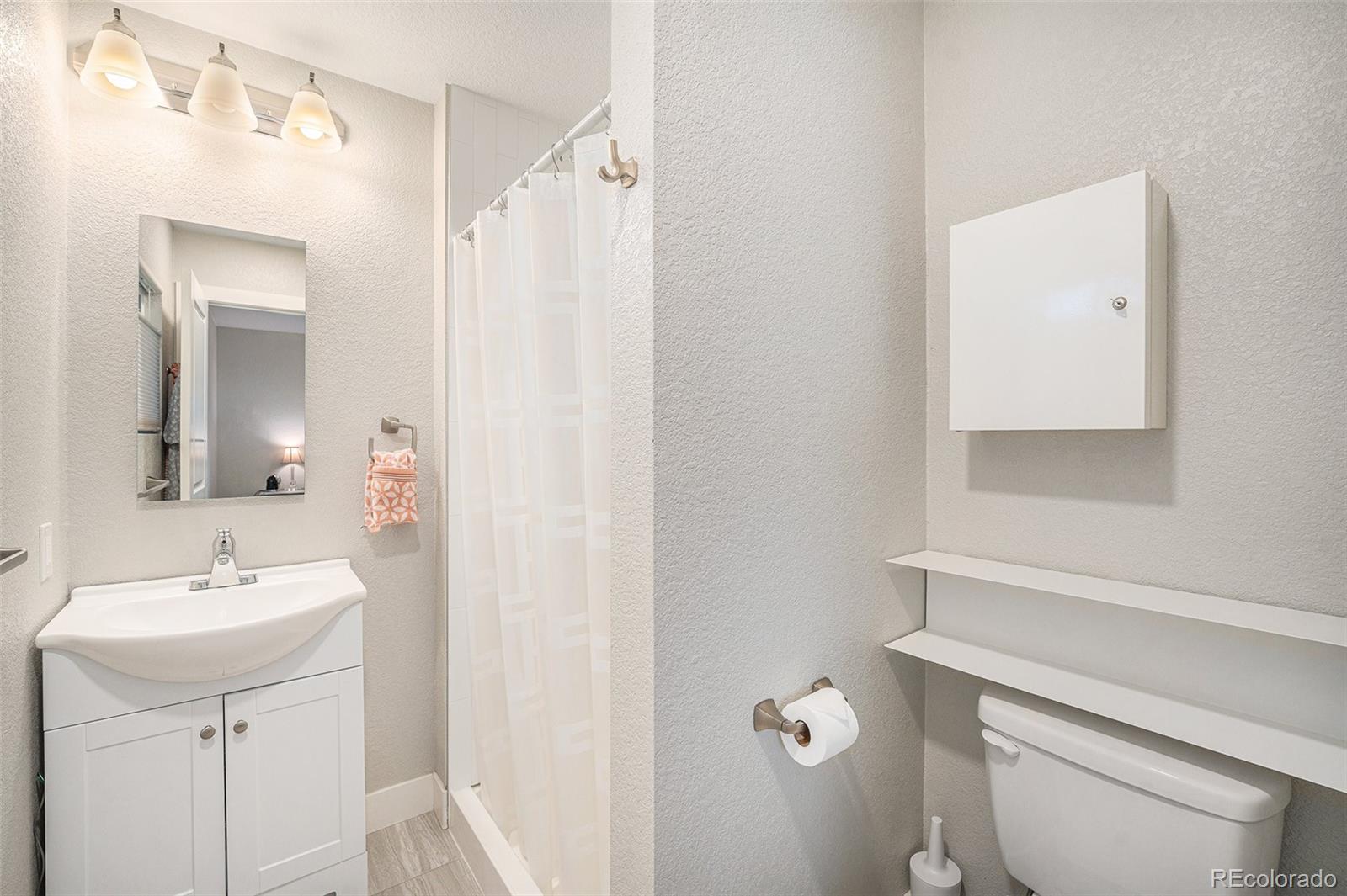 MLS Image #8 for 8299 e kenyon avenue,denver, Colorado