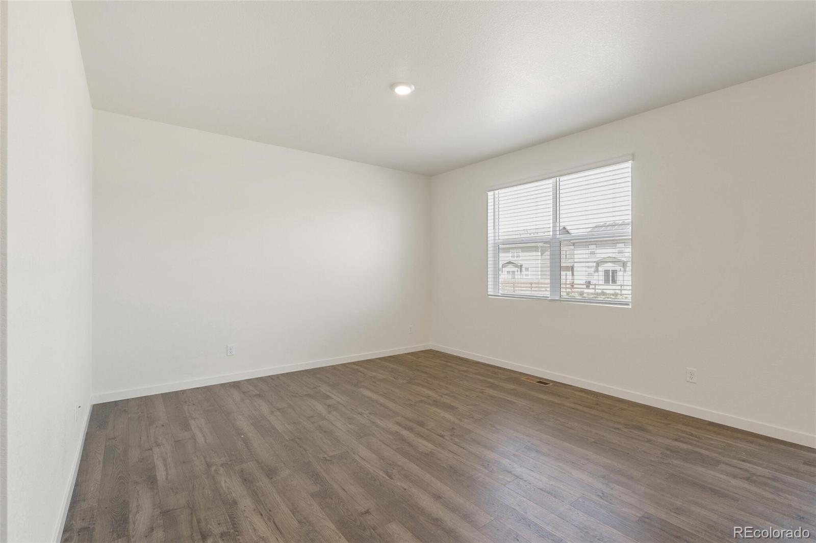MLS Image #8 for 842 n deer park street,watkins, Colorado