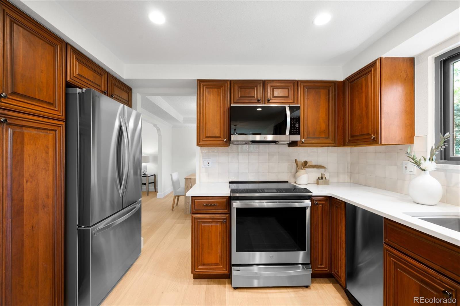 MLS Image #12 for 7308 s steele circle,centennial, Colorado