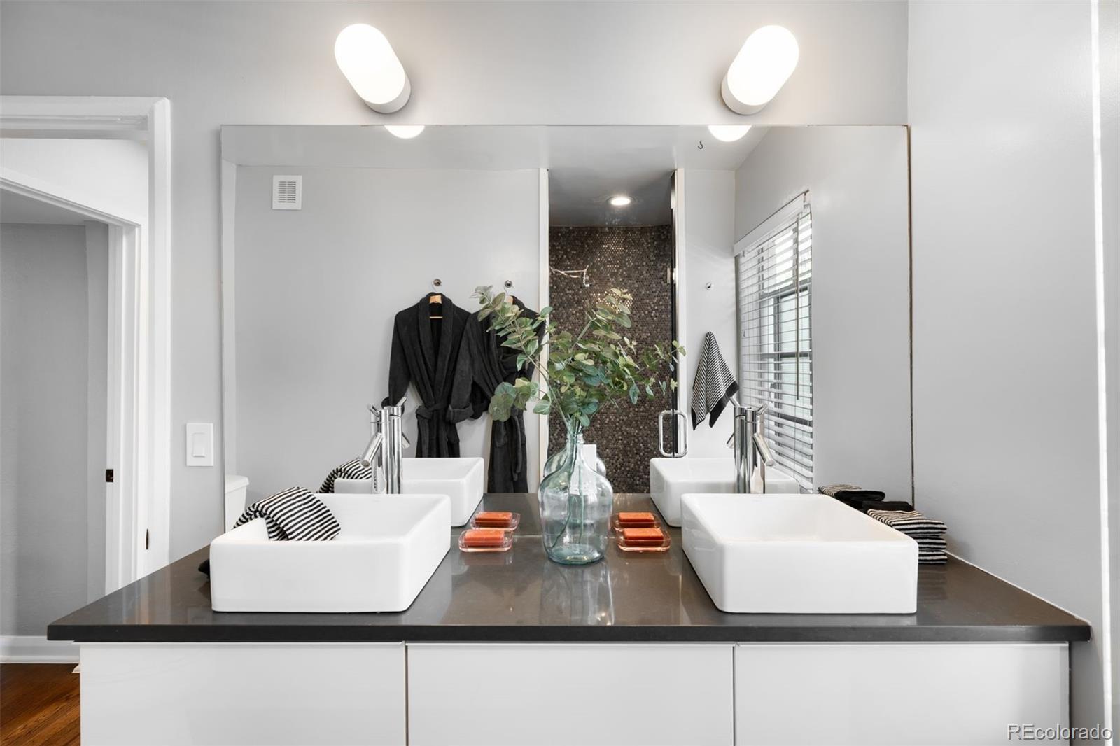 MLS Image #20 for 2383  jasmine street,denver, Colorado