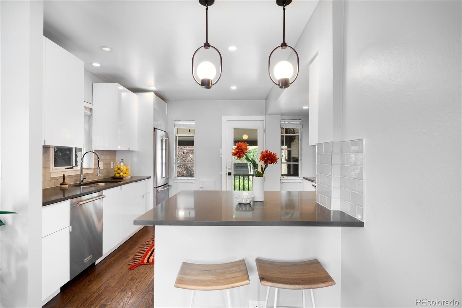 MLS Image #9 for 2383  jasmine street,denver, Colorado
