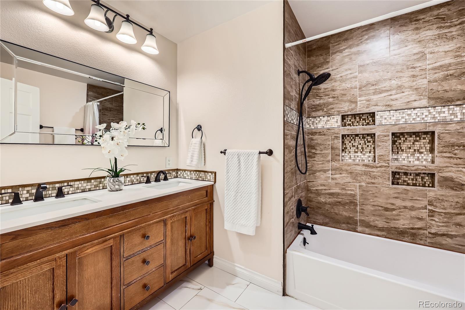 MLS Image #25 for 2023 s rifle street,aurora, Colorado