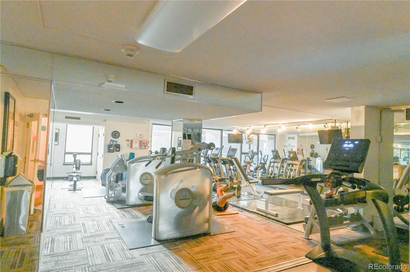 MLS Image #20 for 1020  15th street,denver, Colorado