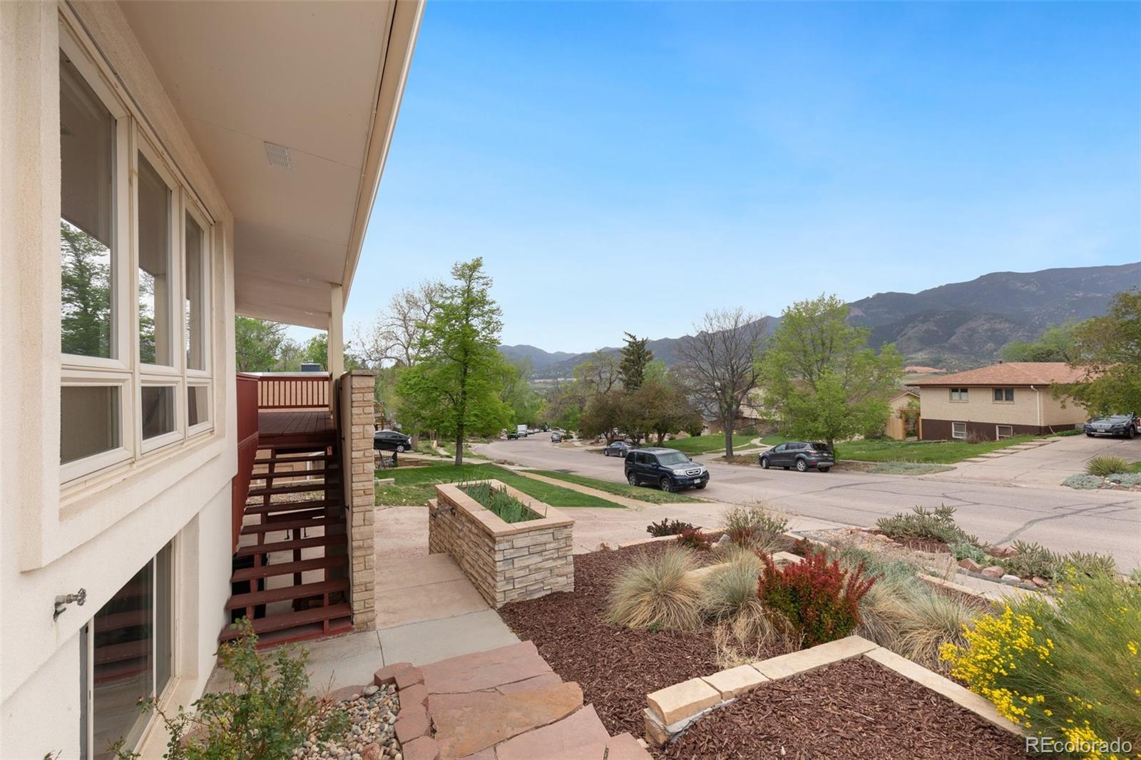 MLS Image #10 for 813  panorama drive,colorado springs, Colorado