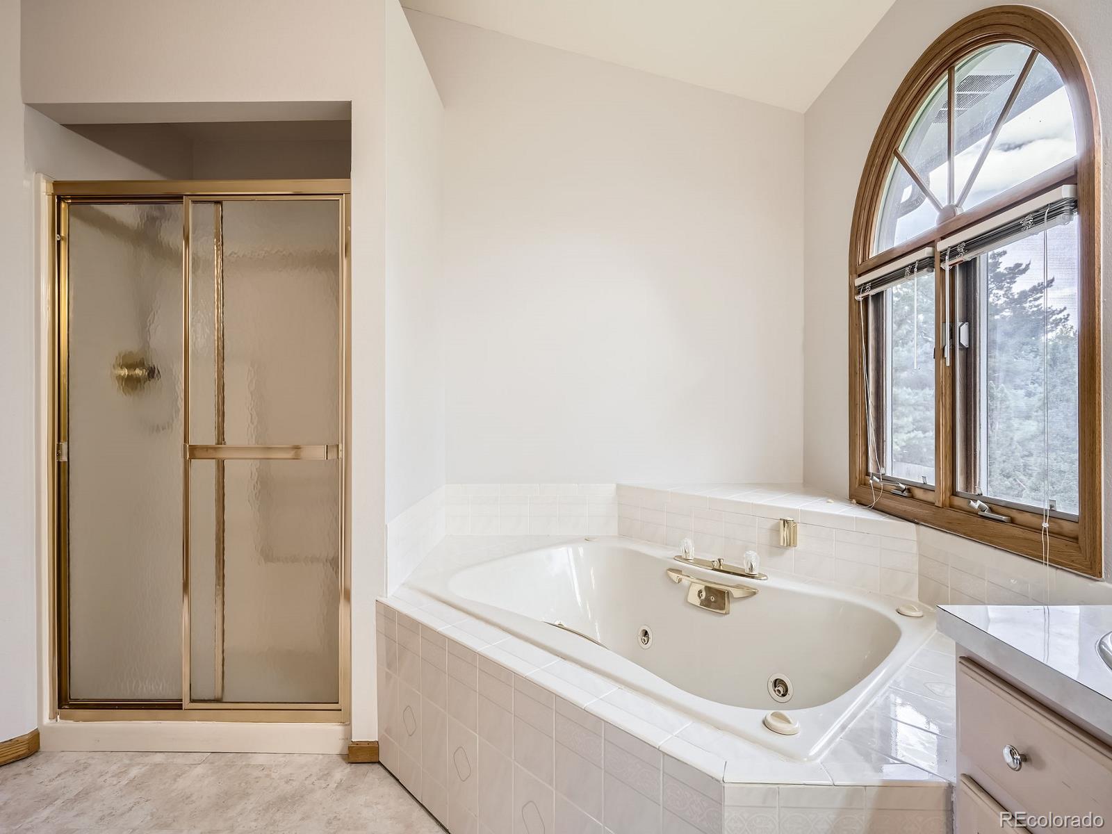 MLS Image #15 for 9670 w 69th avenue,arvada, Colorado