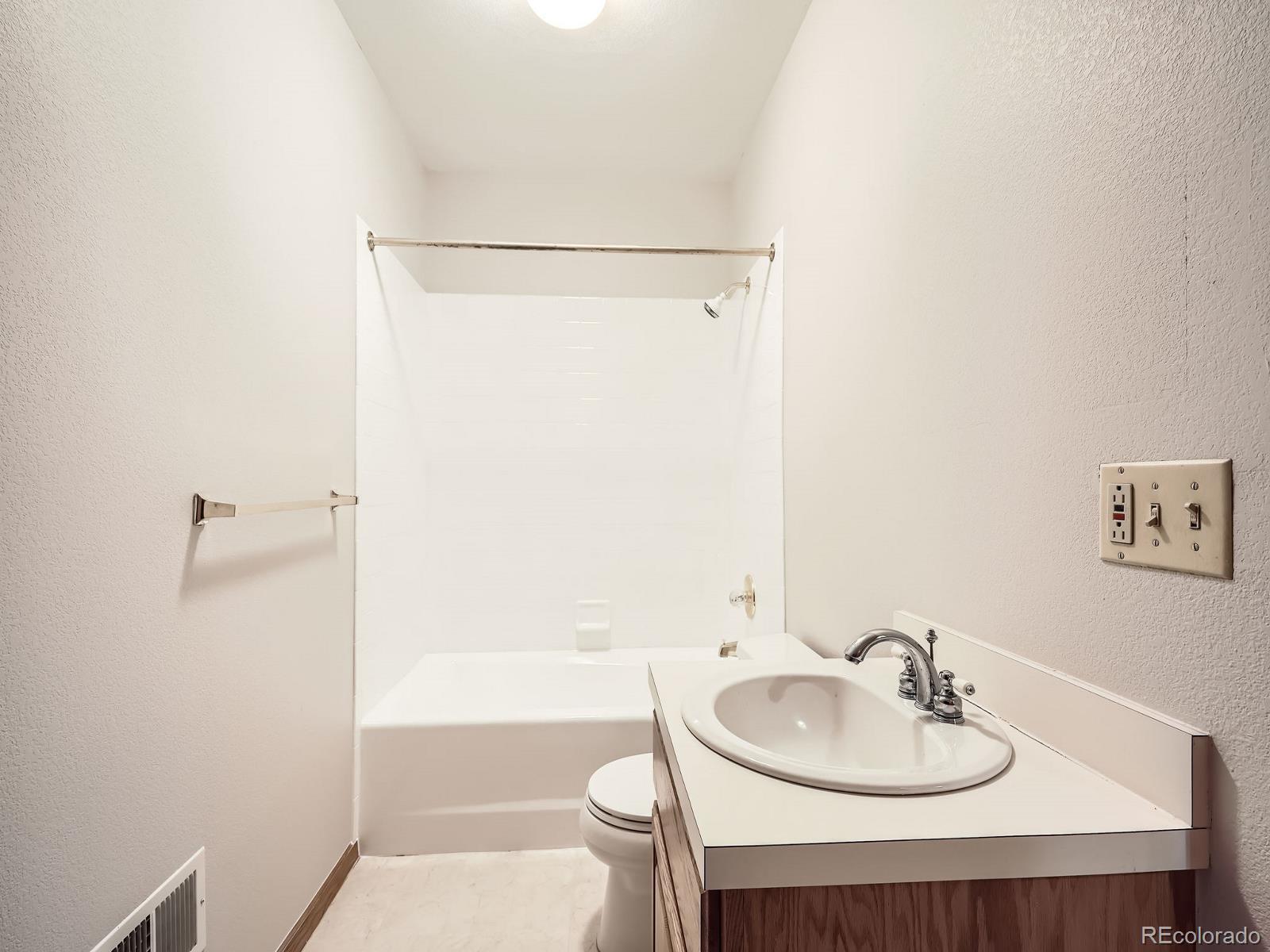 MLS Image #26 for 9670 w 69th avenue,arvada, Colorado