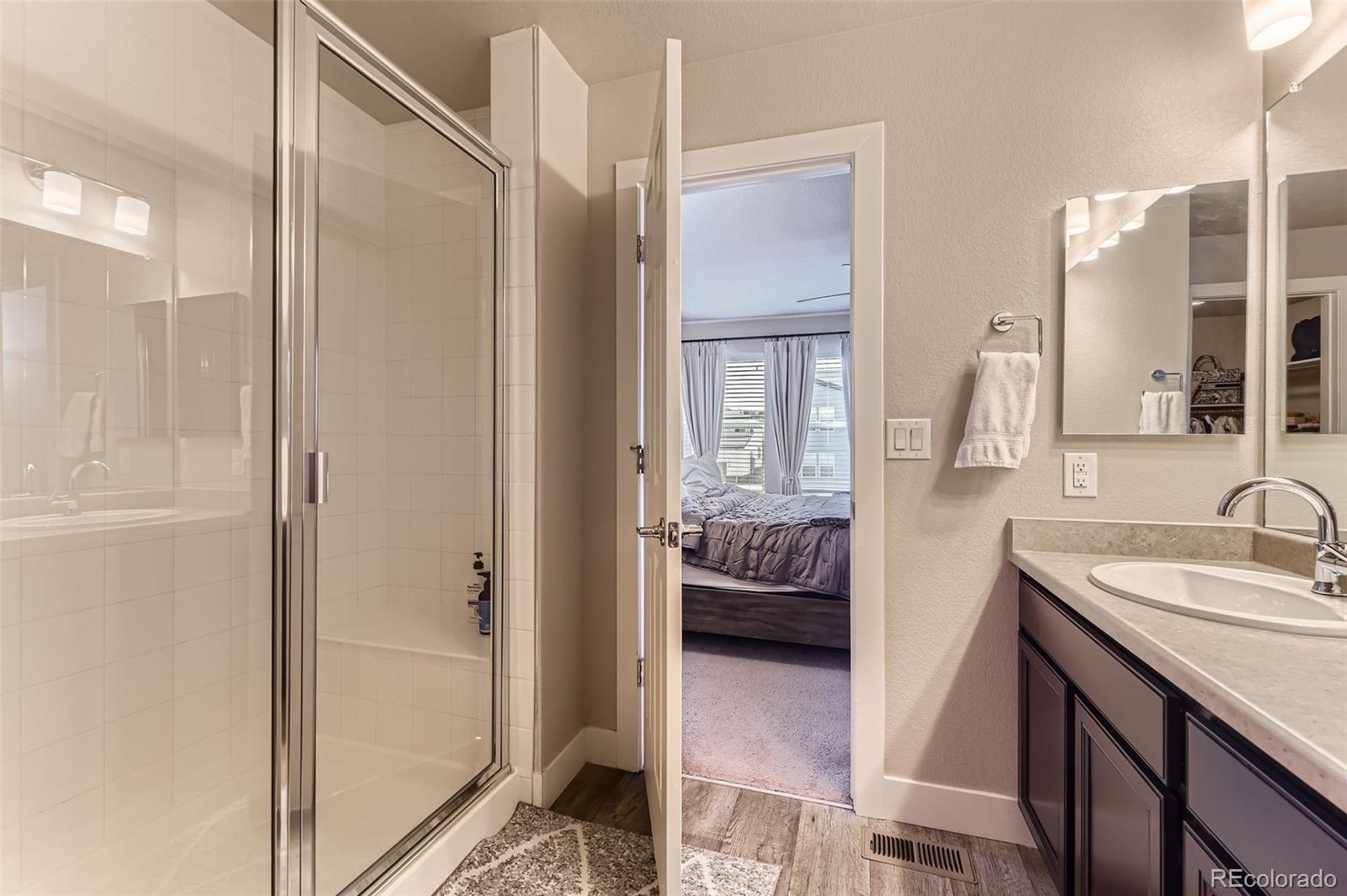 MLS Image #16 for 16057 e 47th place,denver, Colorado