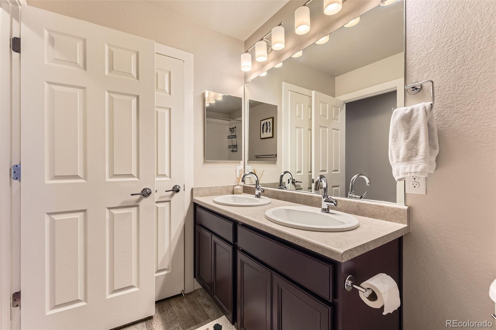 MLS Image #24 for 16057 e 47th place,denver, Colorado