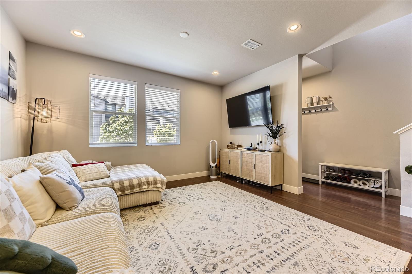MLS Image #5 for 16057 e 47th place,denver, Colorado